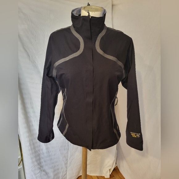 Mountain Hardwear Jackets & Blazers - NWOT Mountain Hard Gear Black and Gray Jacket, Size Small